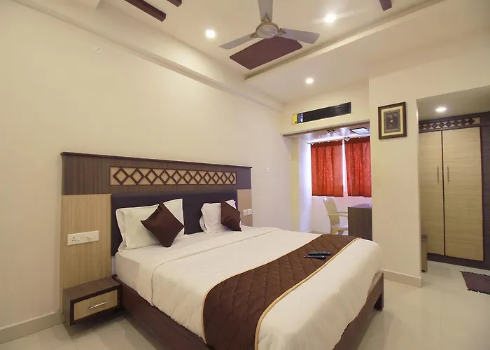 Oyo 11489 Pkn Classic Regency Madurai